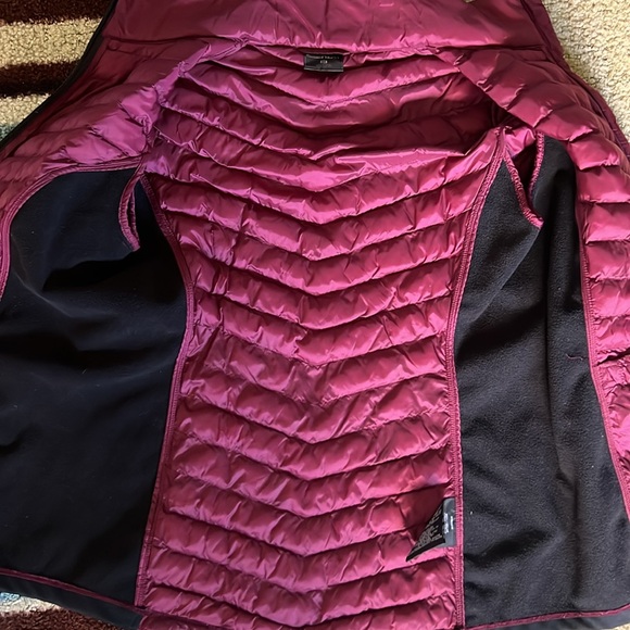 32 Degree Heat Light Weight Quilted Jacket Maroon and Black - Women’s M - Picture 14 of 16